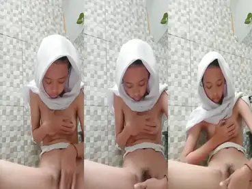 Gadis Cantik Pasrah Goyang Kasur Threesome